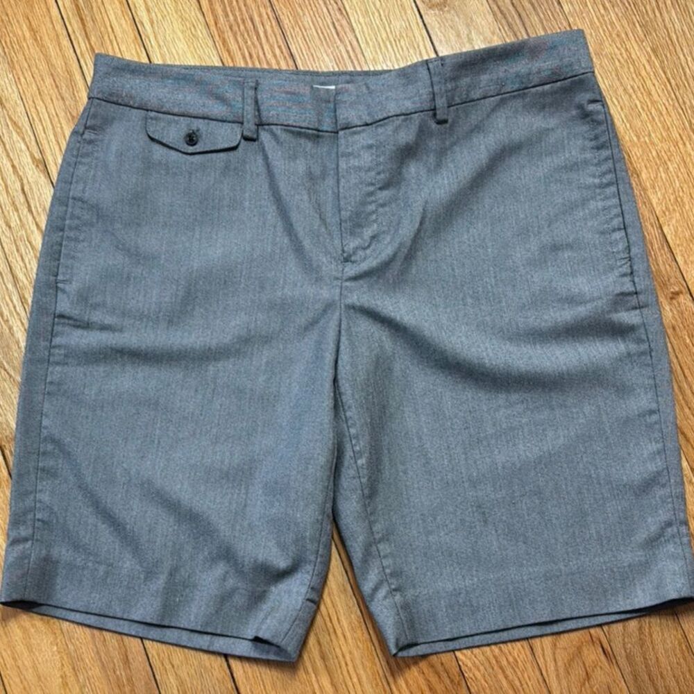 Gap Shorts Women's Chino Gray Flat Front Knee-Length Shorts Women’s 6